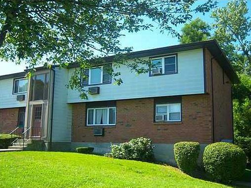 2nd image of 608 Parr Meadow Dr #608
