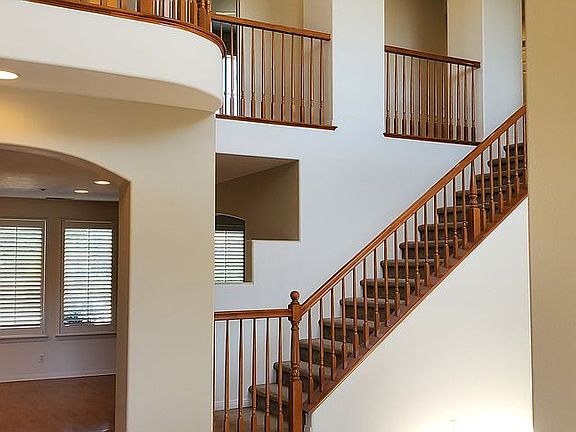2nd image of 5504 Middlebury Ct