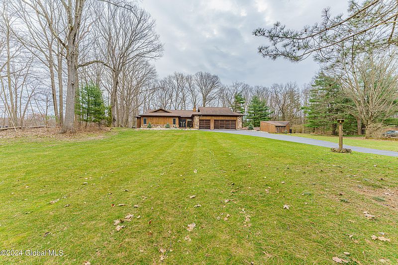4th image of 1 Orchard Park Drive