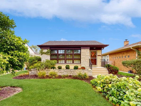 7717 Laramie Ave, Skokie, IL 60077