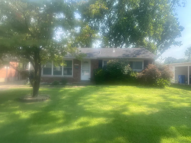 275 W Saint Anthony Ln — Photo 1