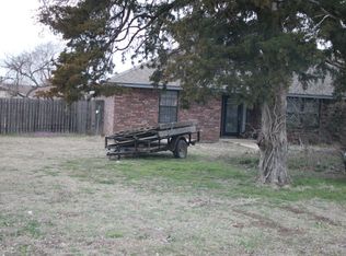 304 N 7th St, Cache, OK 73527