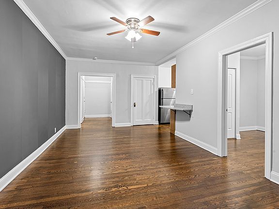 4th image of 6100 N Winthrop Ave #6118-2E