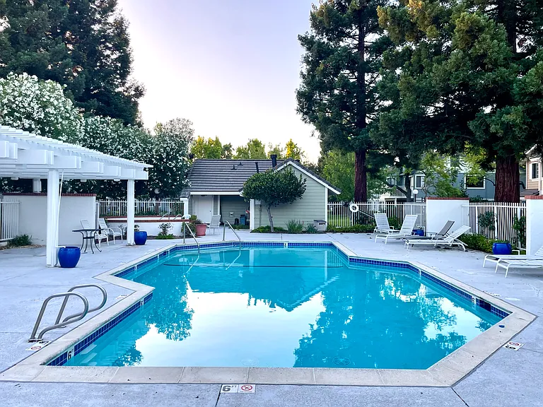 5015 Shalimar Cir — Photo 33