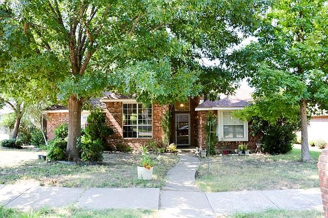 1st image of 1901 Chapman Dr
