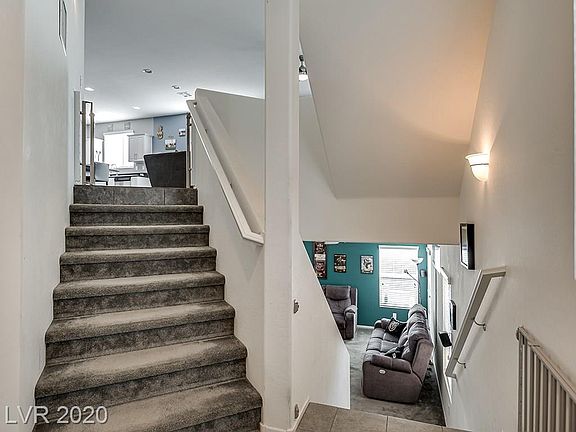 4th image of 10534 Borborema St