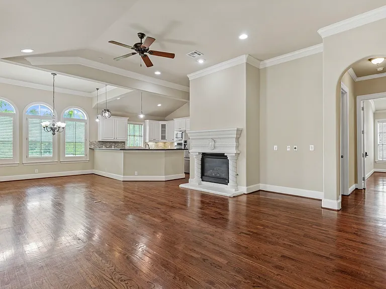 5801 Hillcrest Ave #9 — Photo 6