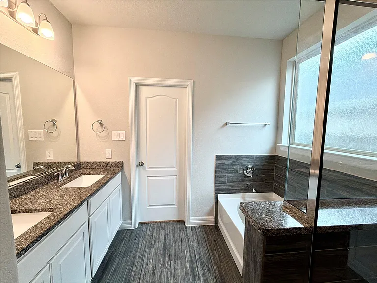 415 Northern Pike Dr — Photo 18