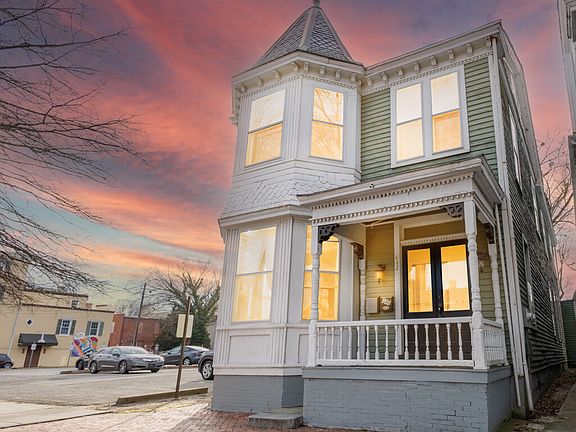 3rd image of 442 Court St