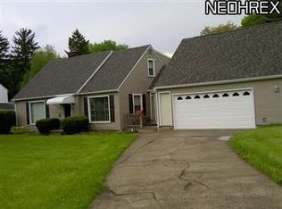 2212 Normandy Dr, Youngstown, OH