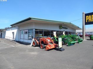 1810 NE Stephens St, Roseburg, OR 97470