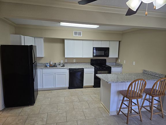 3rd image of 1511 Cos St #B