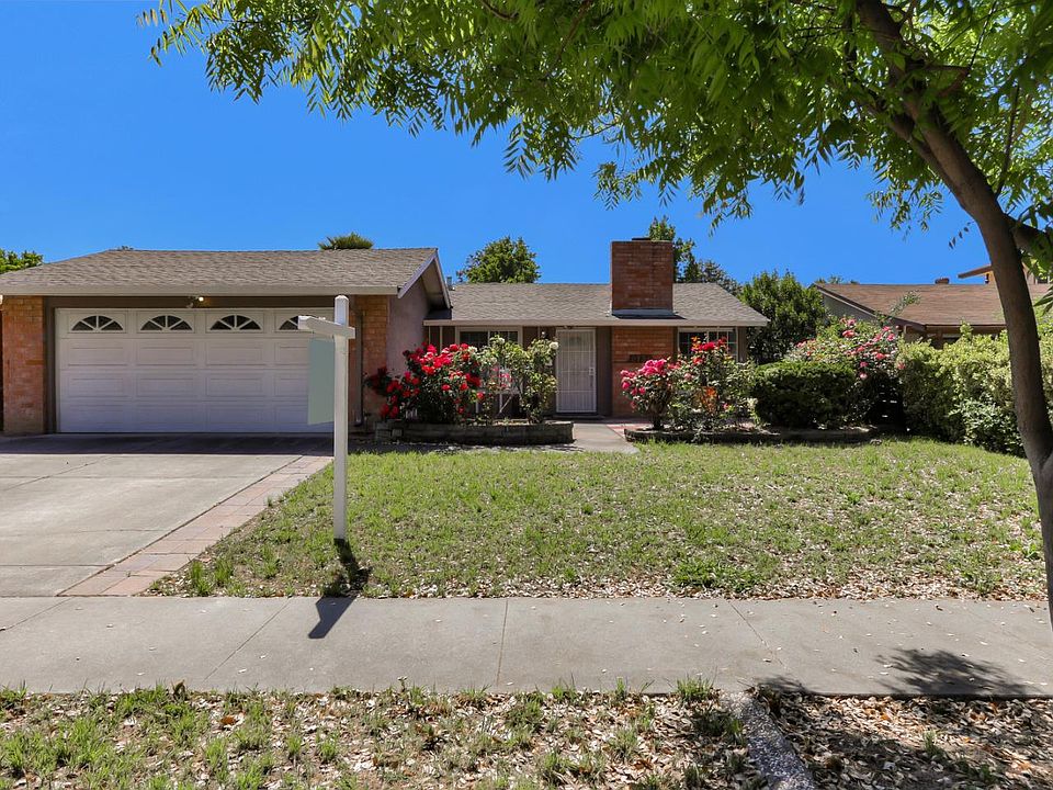 1st image of 2734 Royalvale Way