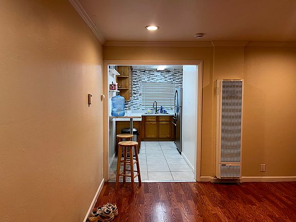 3rd image of 466 N 13th St #7