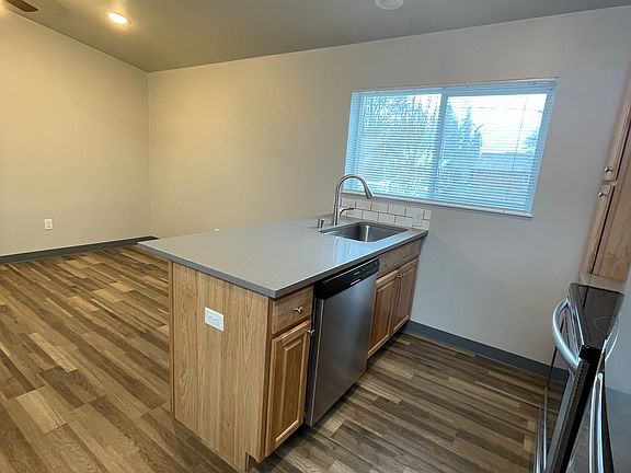 2nd image of 1917 W 31st St #1