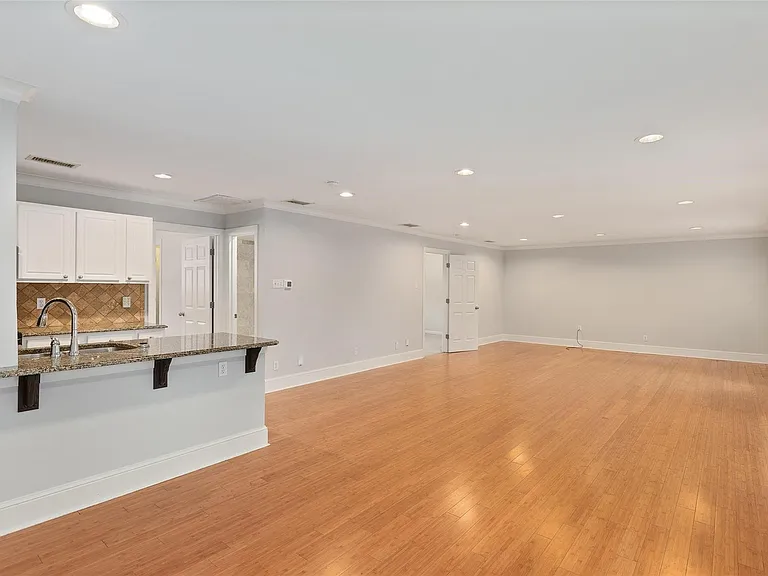 7770 Meadow Rd #211 — Photo 6