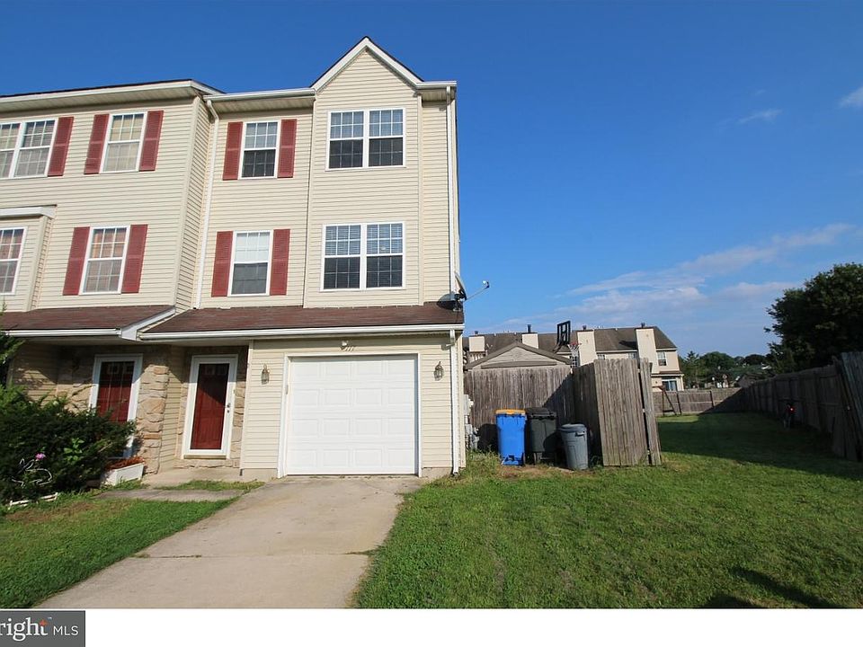 1st image of 117 Faraday Ct