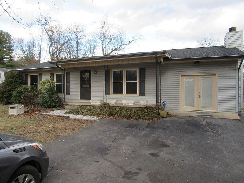 1st image of 263 Dehaven Pl