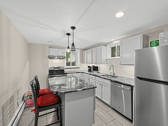 3rd image of 1373 N Franklin St APT G