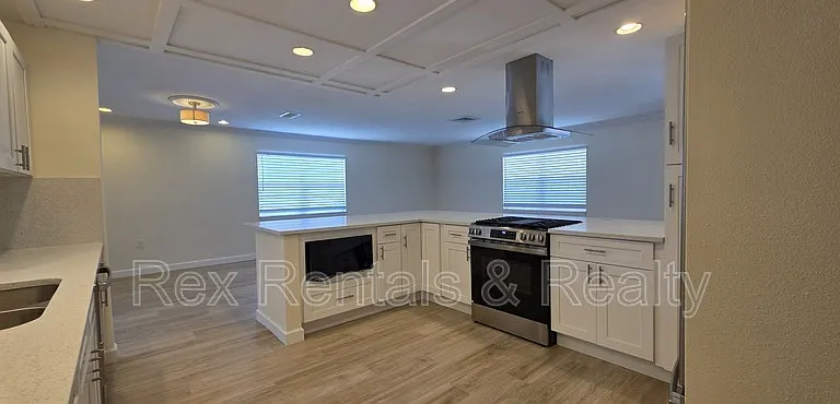 4095 14th St NE — Photo 19