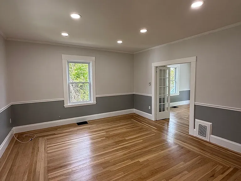 421 Belgrade Ave — Photo 4