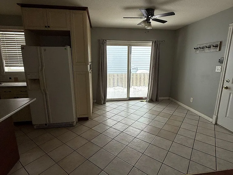 24 Eastwood Dr #MAIN — Photo 11