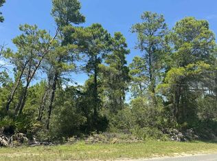 208 Woodill Rd, Carrabelle, FL 32322