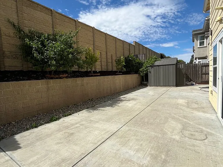 376 Lily Pad Ln — Photo 31