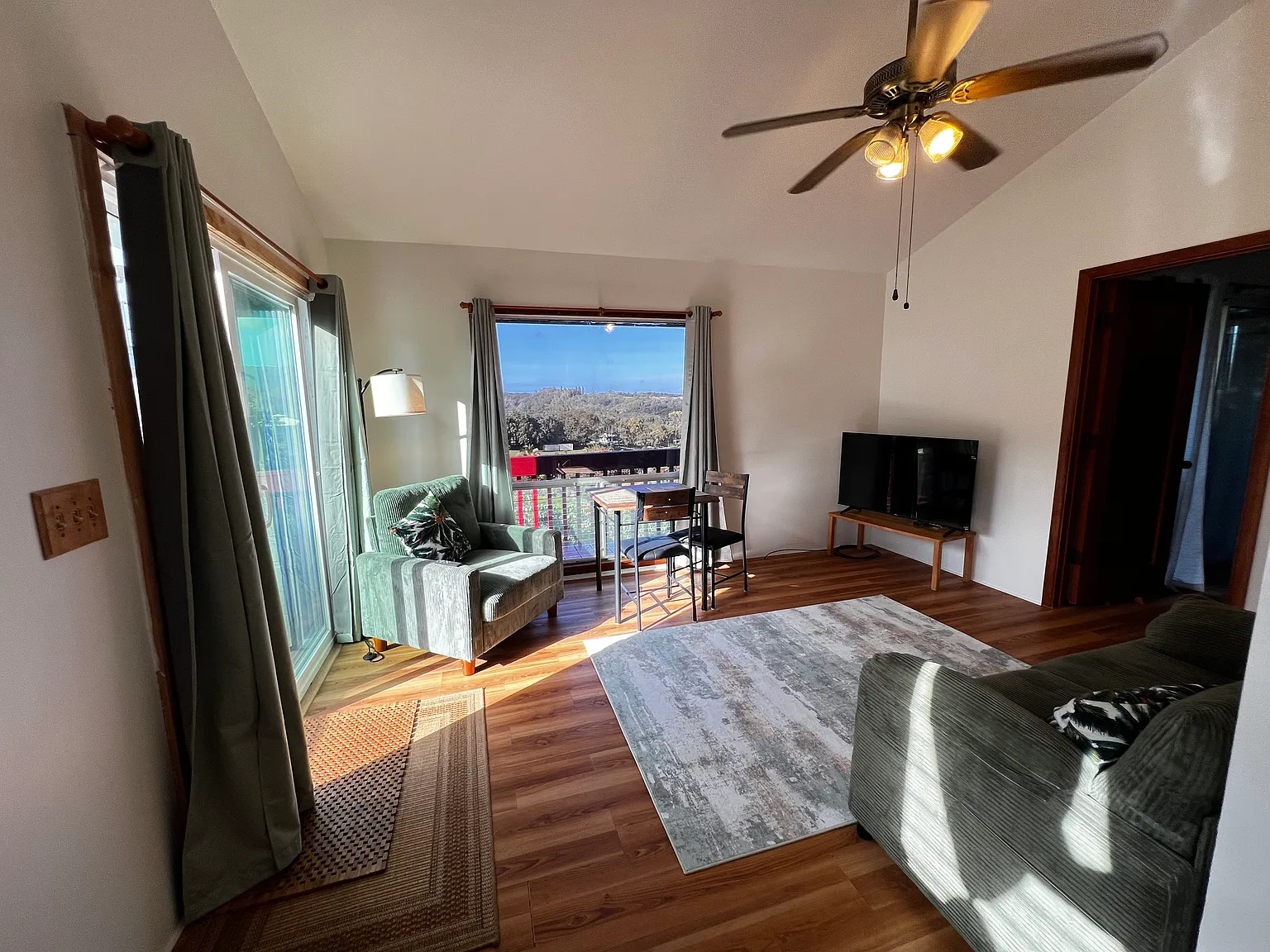 1 bed, 450 sqft, $2,800 — Photo 3