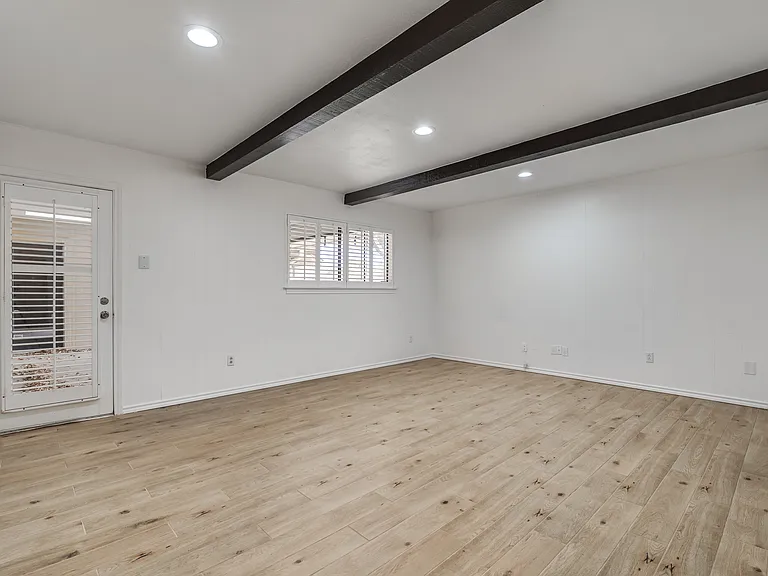 9922 Hickory Xing — Photo 12