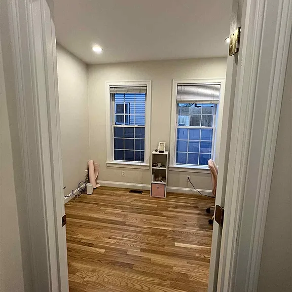 441 Bunker Hill St #1 — Photo 7