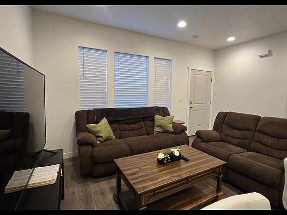 2nd image of 3429 W 1840 N