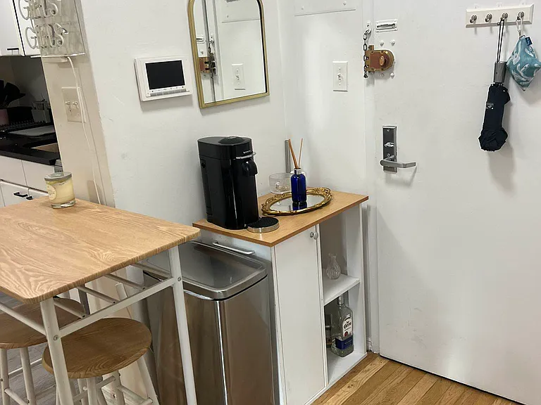 151 E 3rd St #3F — Photo 4