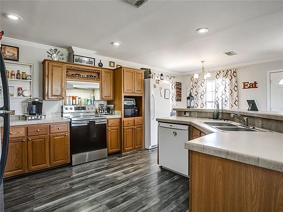 5th image of 3606 Twin Creeks Dr