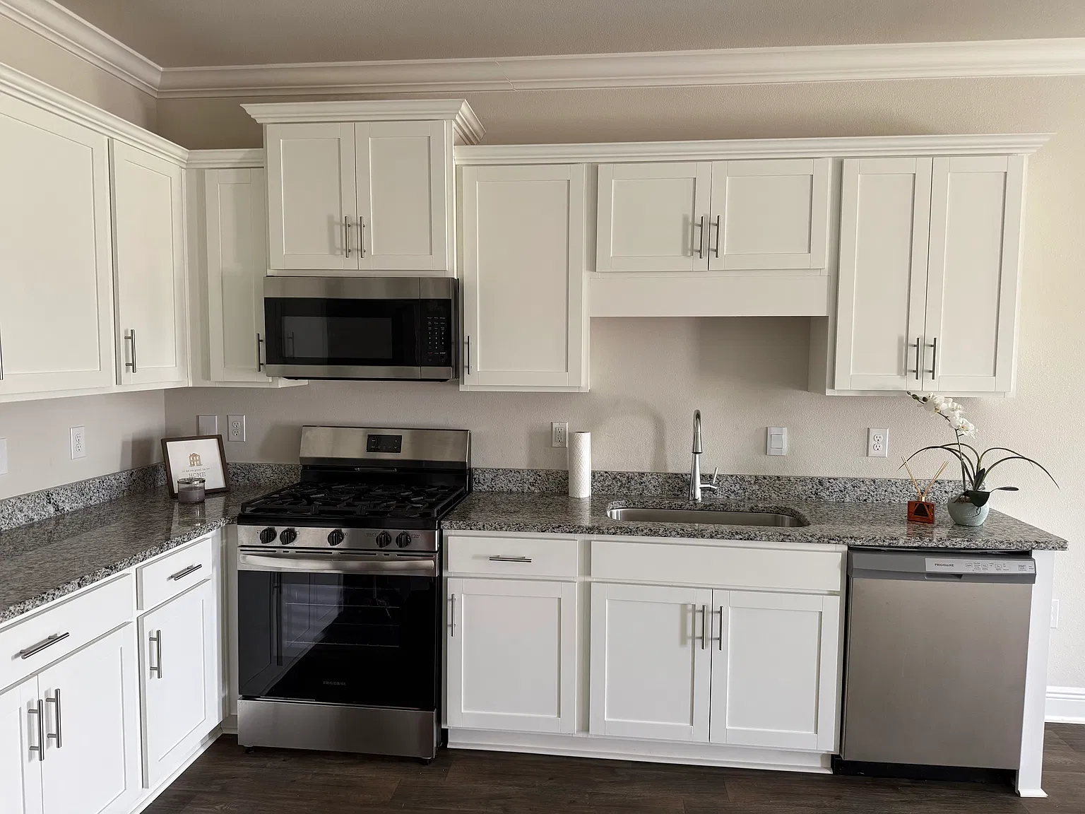 4 bed, 1600 sqft, $2,200 — Photo 3