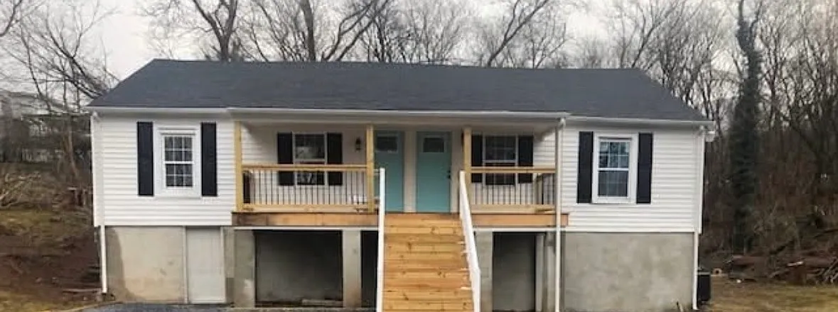 2 bed, $925 — Photo 1