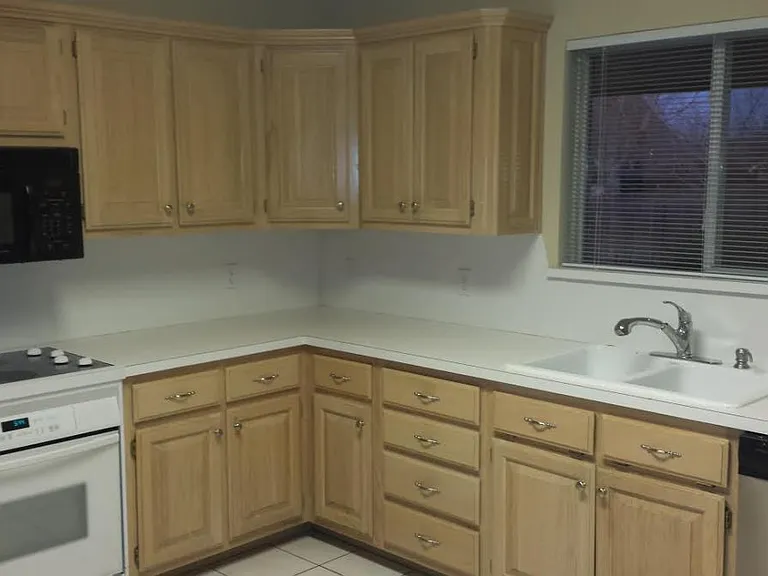 320 Albany Dr — Photo 5