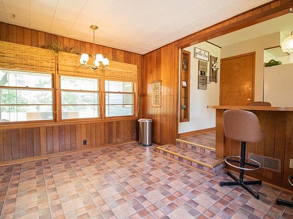 5th image of 609 N 10th St