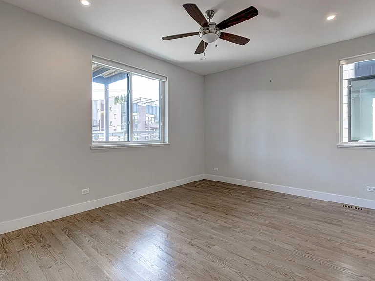 822 N Marshfield Ave #2N — Photo 9