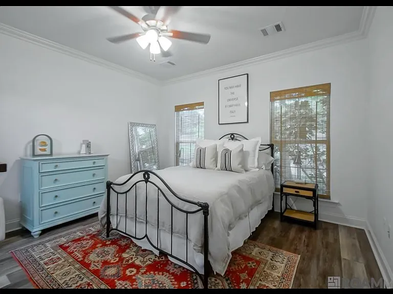 8136 Village Lake Ave — Photo 6
