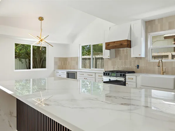1111 Spearson Ln, Austin, TX 78745