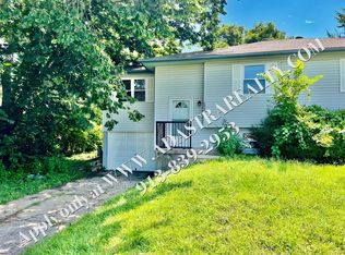 8933 Caenen Lake Rd, Lenexa, KS 66215