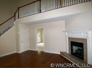 81 Ardis Ln, Hendersonville, NC 28792