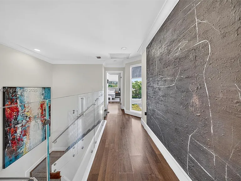 21007 NE 34th Pl #21007 — Photo 16