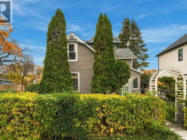 741 H Ave S, Saskatoon, SK S7M 1X2