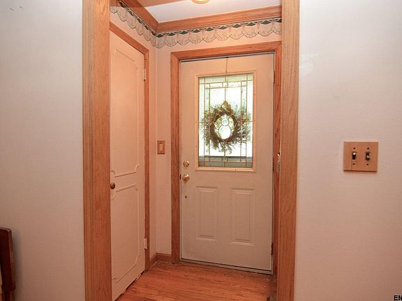 2nd image of 6 Gartner Dr