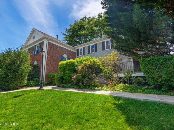 14 Greenwich Hills Dr #14, Greenwich, CT 06831