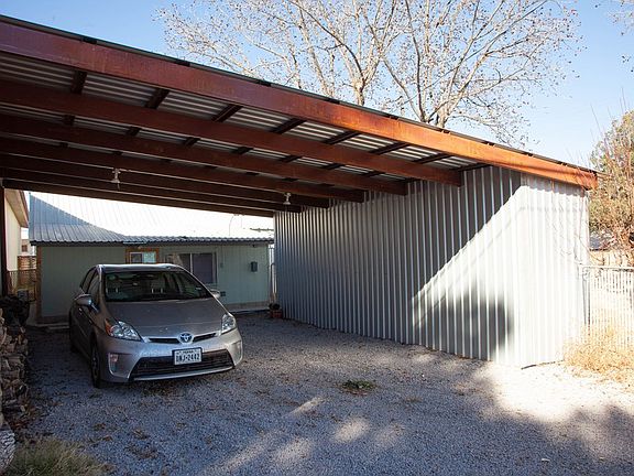 4th image of 301 W El Paso St