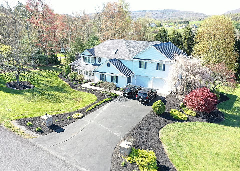 1st image of 360 Quail Ln