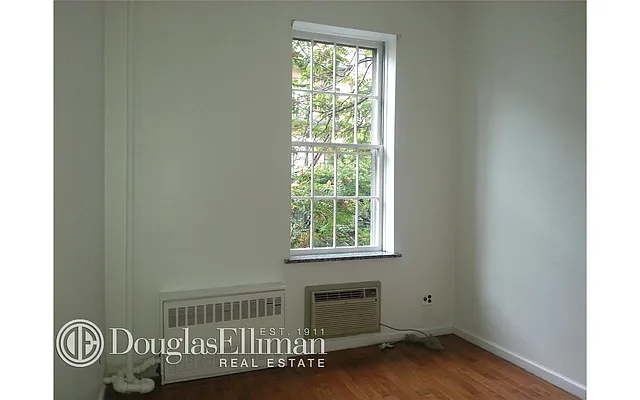 Rented by Douglas Elliman | media 25